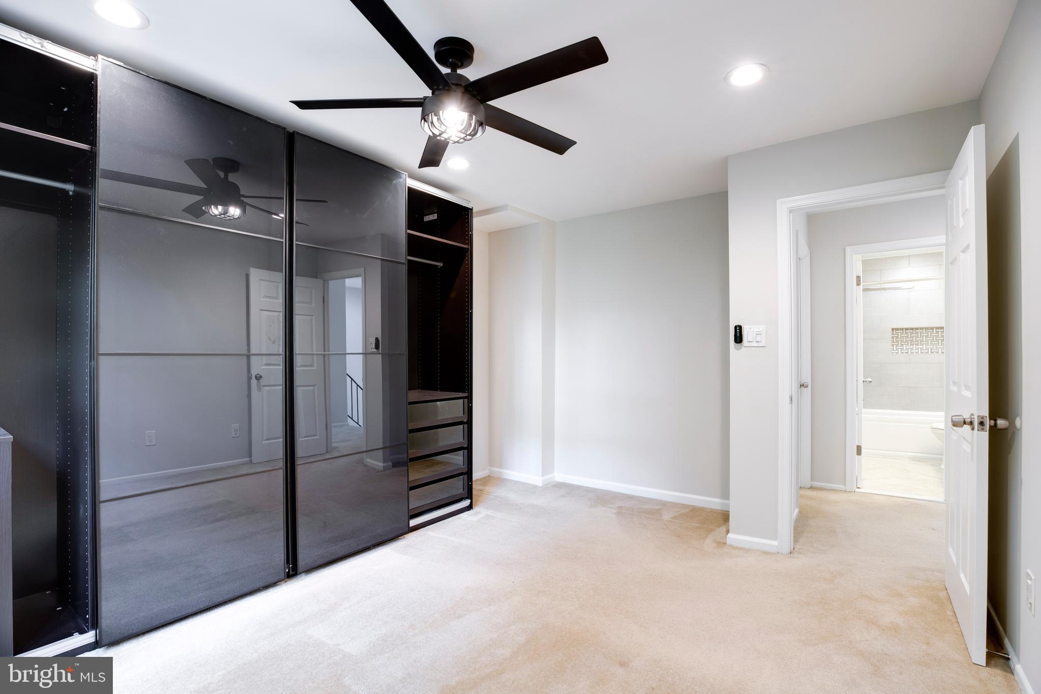 LAKE BRADDOCK - Residential