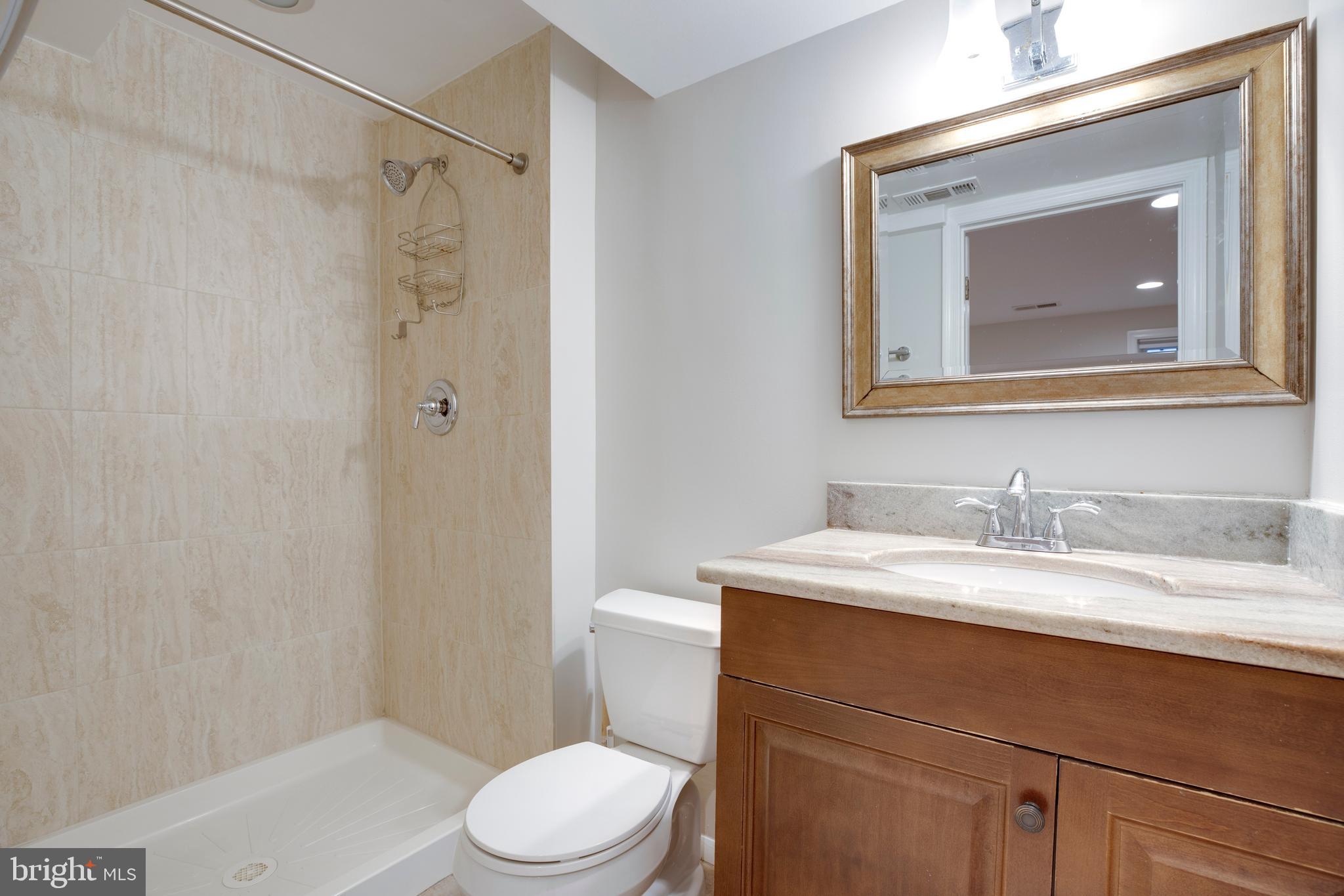 LAKE BRADDOCK - Residential