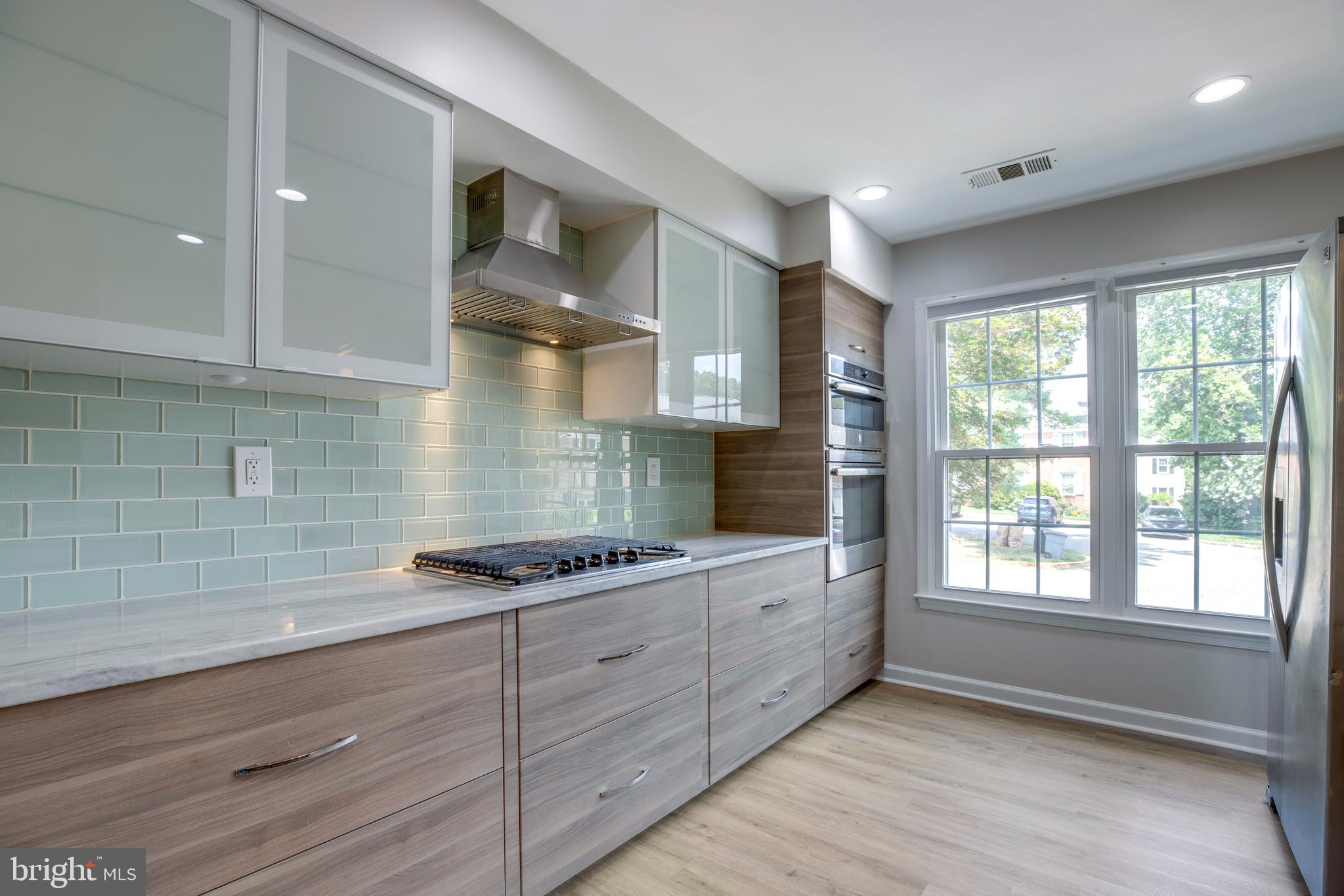 LAKE BRADDOCK - Residential