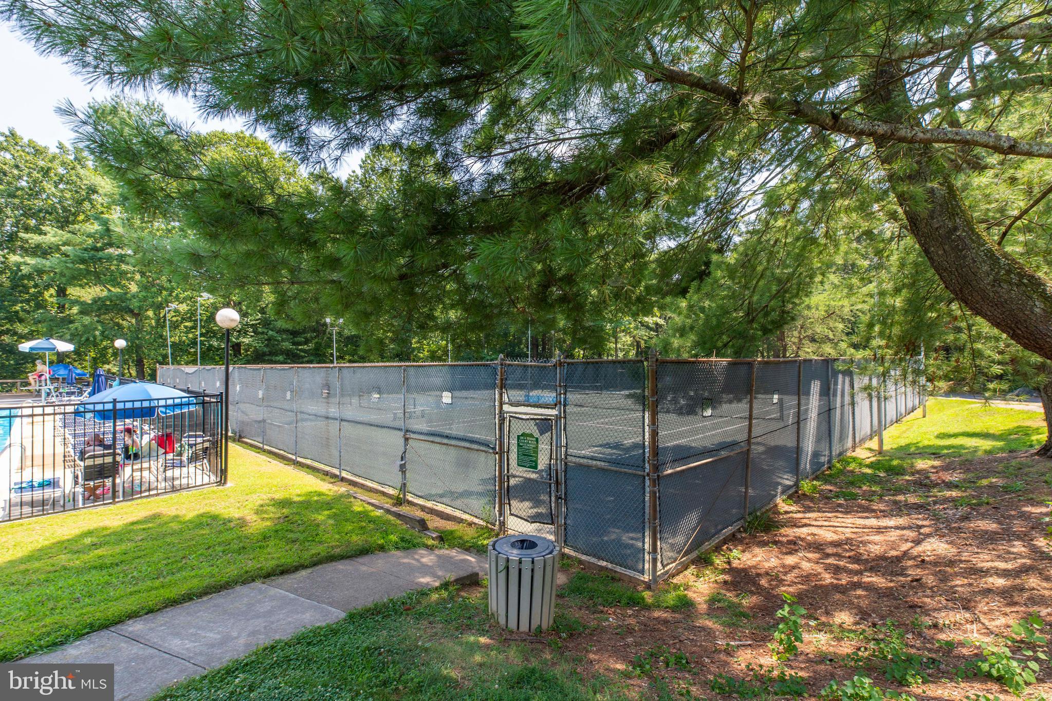 LAKE BRADDOCK - Residential