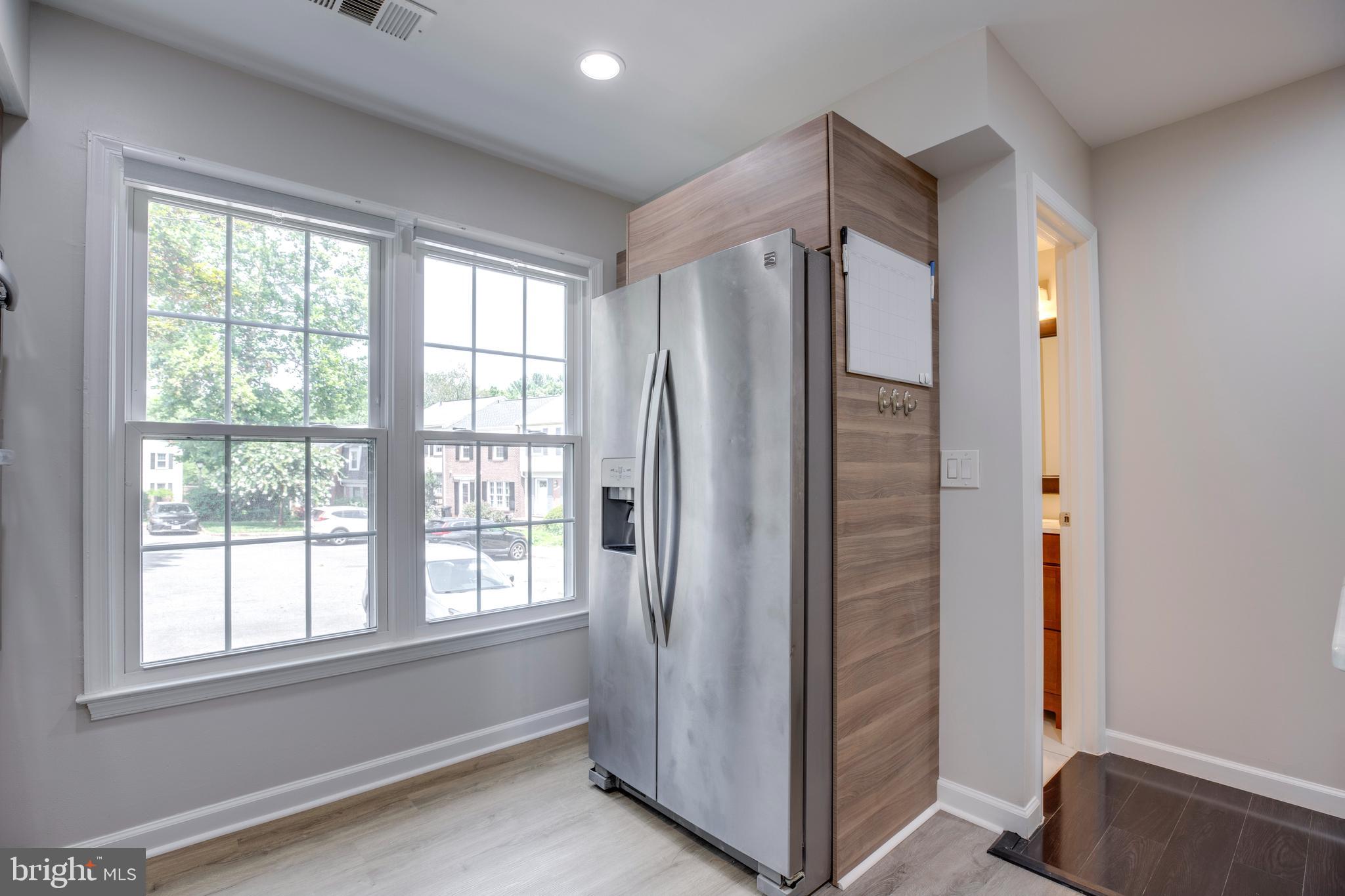 LAKE BRADDOCK - Residential