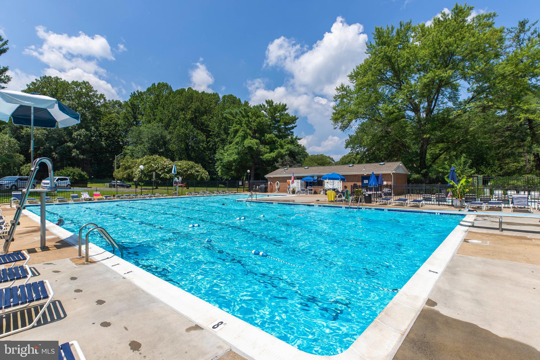 LAKE BRADDOCK - Residential