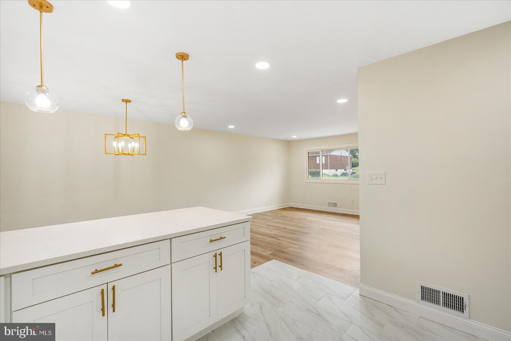 DEERFIELD - Residential