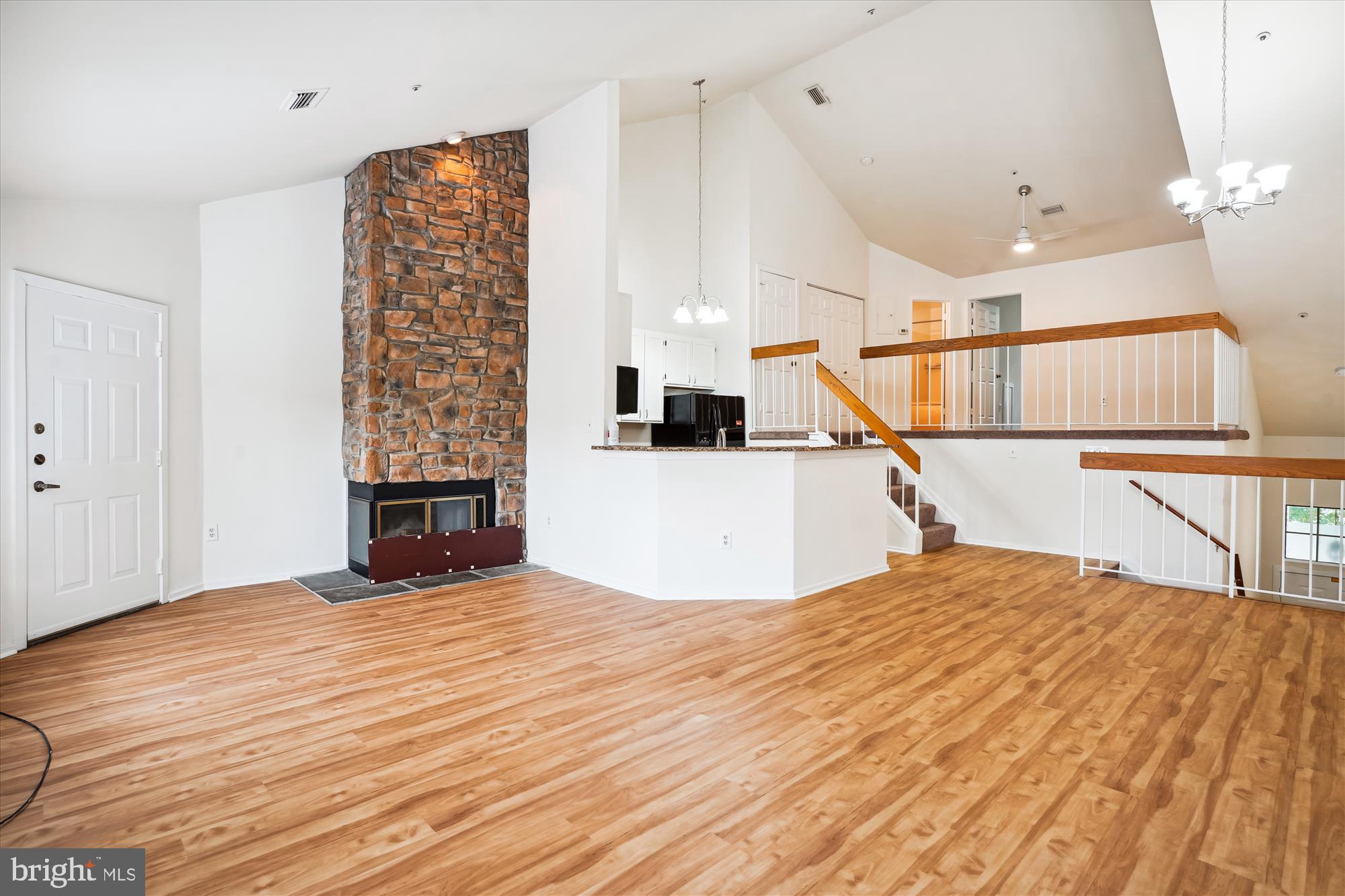 THE MONTEREY - Residential