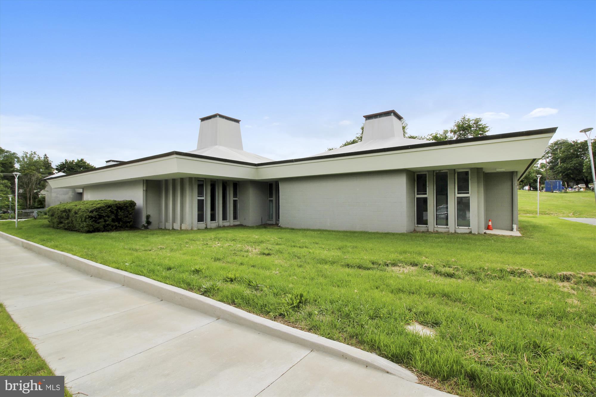 THE MONTEREY - Residential