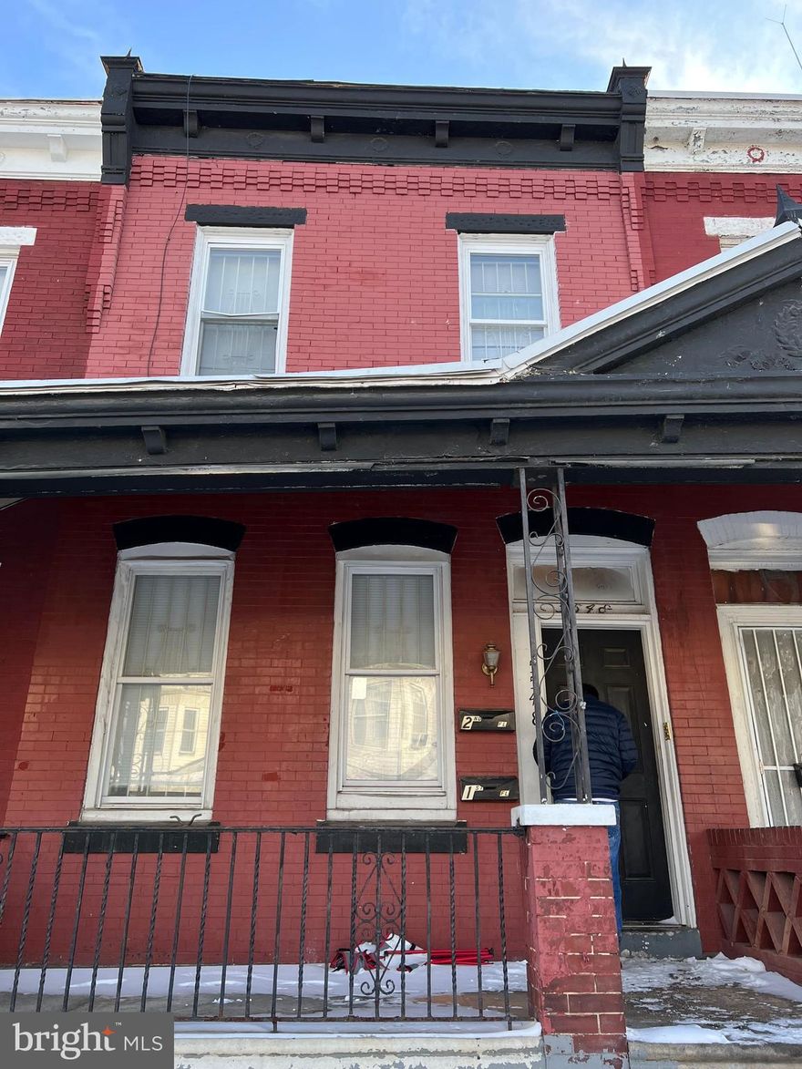 Excellent investment opportunity! This duplex in Carroll Park is being sold as an income-producing asset with the potential to raise rents, perfect for seasoned investors or those looking to start their real estate portfolio. This property currently has a month-to-month lease in one of the units, making this an ideal opportunity for a buyer looking to live in one of the apartments and rent out the other. 5548 Master St is on the market along with 2 other properties from the same seller - 1333 n 60th St and 5415 Master St. Priced at under $100,000/door, this property can be sold on its own or as a package. With 30% expenses, this duplex is being offered at an 8.19% cap rate, making this a safe investment with a healthy return. Book your tour today and see how these properties can be a great fit to help you build wealth!!