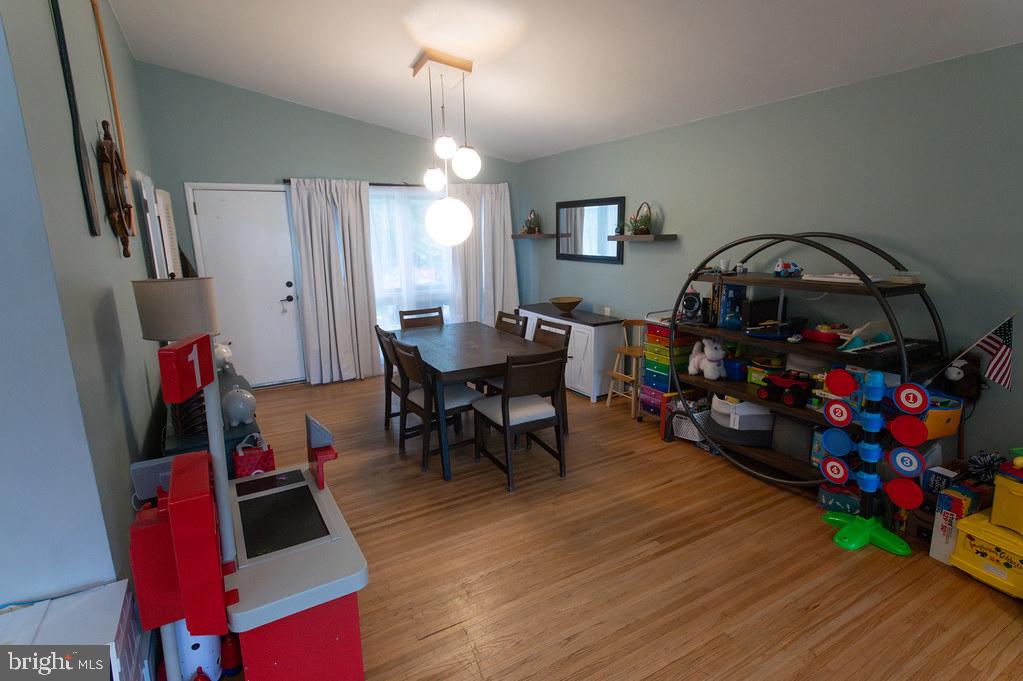 GLENSIDE - Residential