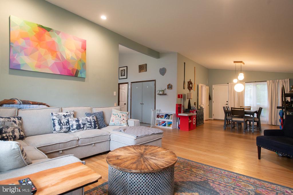 GLENSIDE - Residential