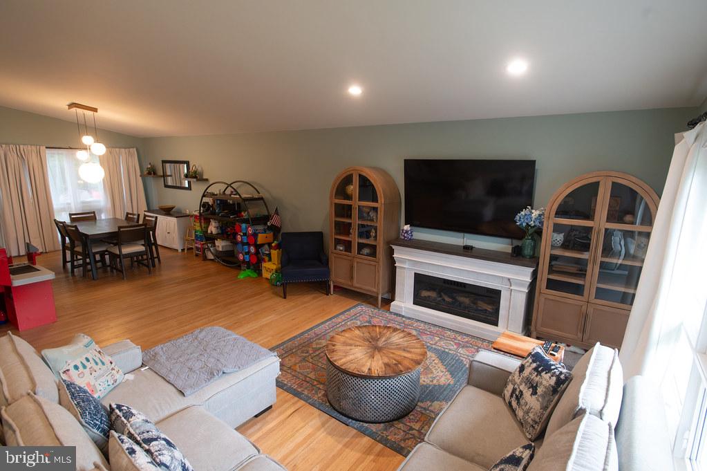 GLENSIDE - Residential