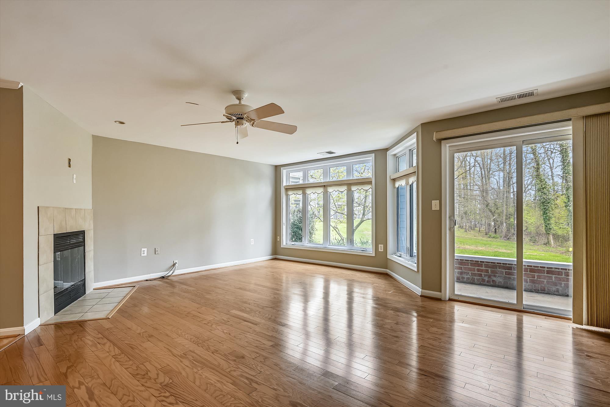 LAKE HERON CONDO - Residential