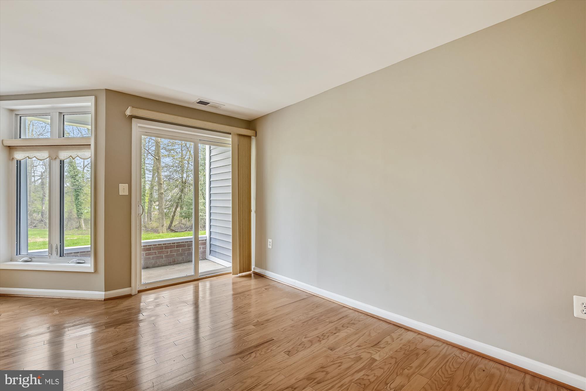 LAKE HERON CONDO - Residential