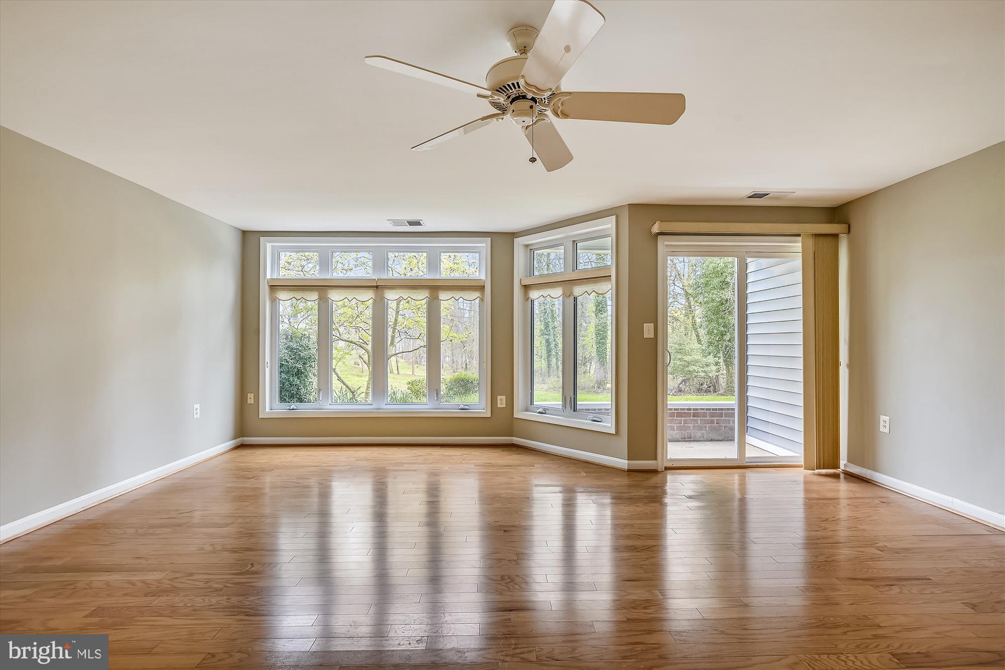 LAKE HERON CONDO - Residential