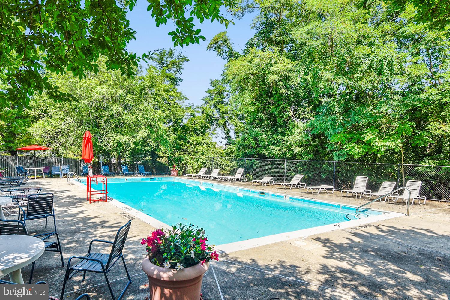 LAKE HERON CONDO - Residential