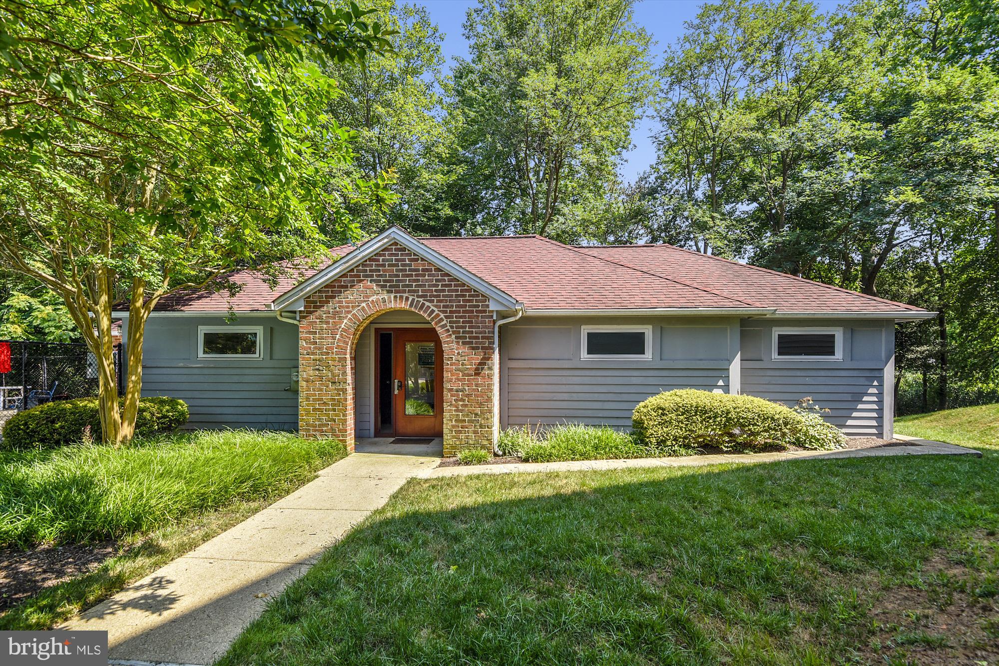 LAKE HERON CONDO - Residential