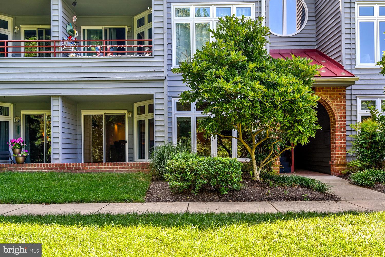 LAKE HERON CONDO - Residential