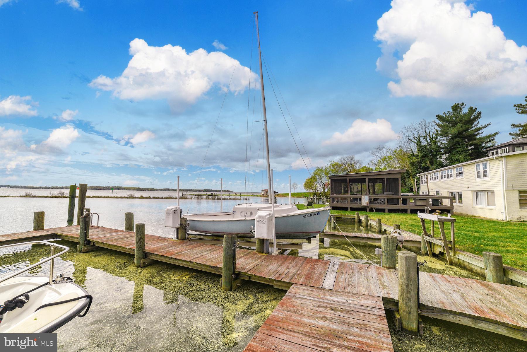 HARBOR VIEW VILLAS - Residential