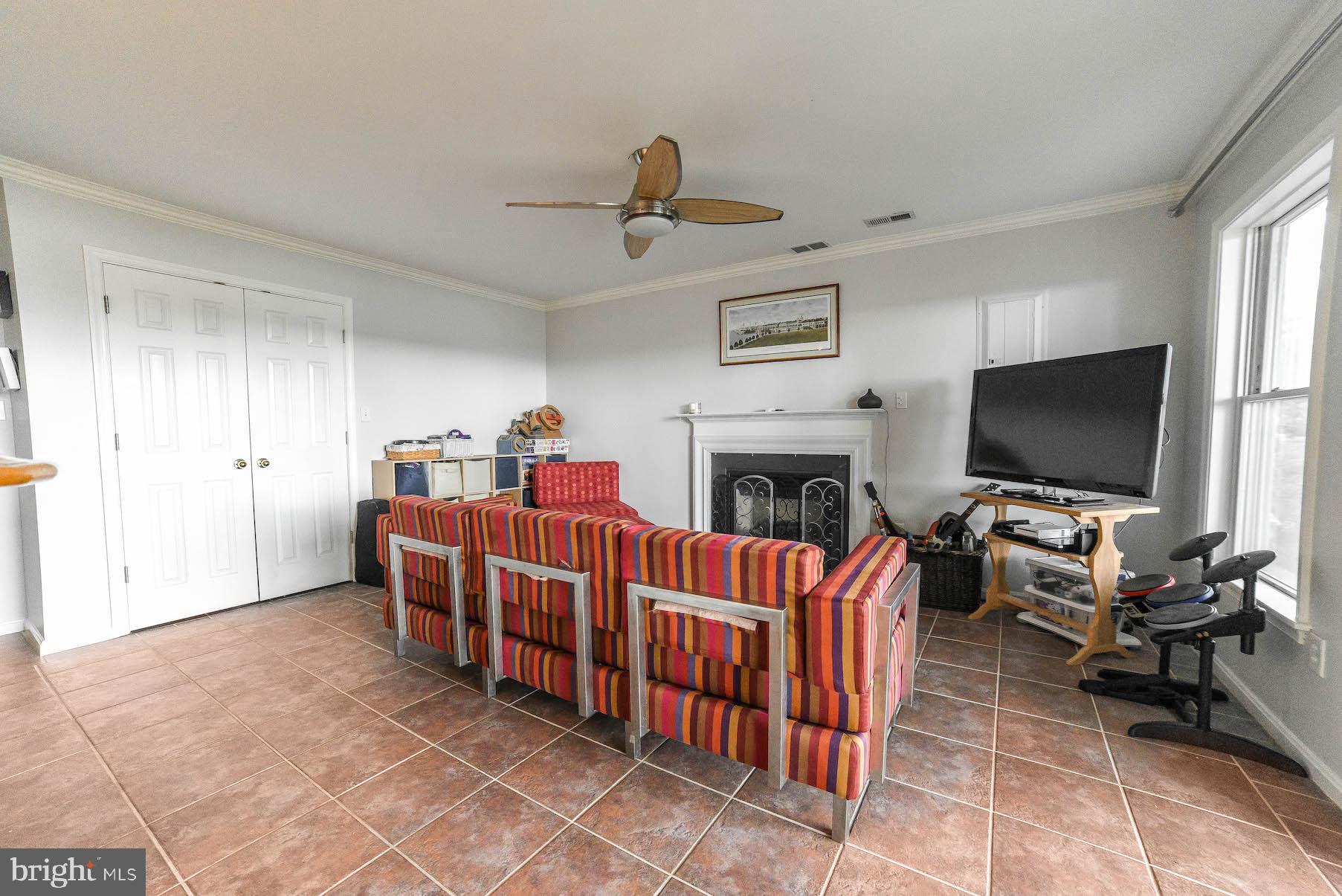 HARBOR VIEW VILLAS - Residential