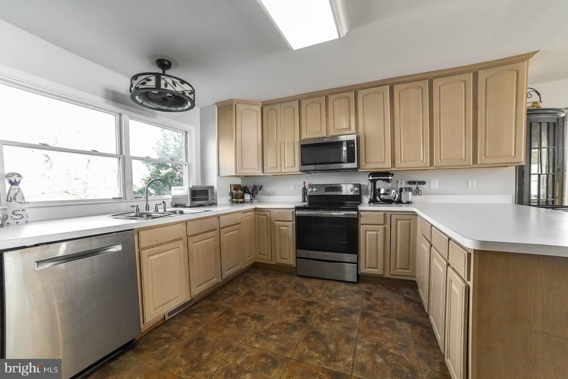 HARBOR VIEW VILLAS - Residential