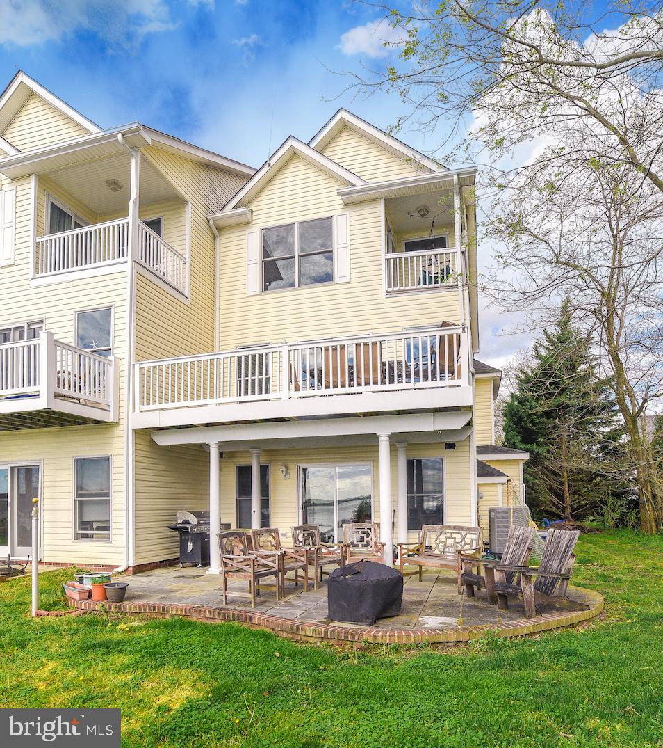 HARBOR VIEW VILLAS - Residential