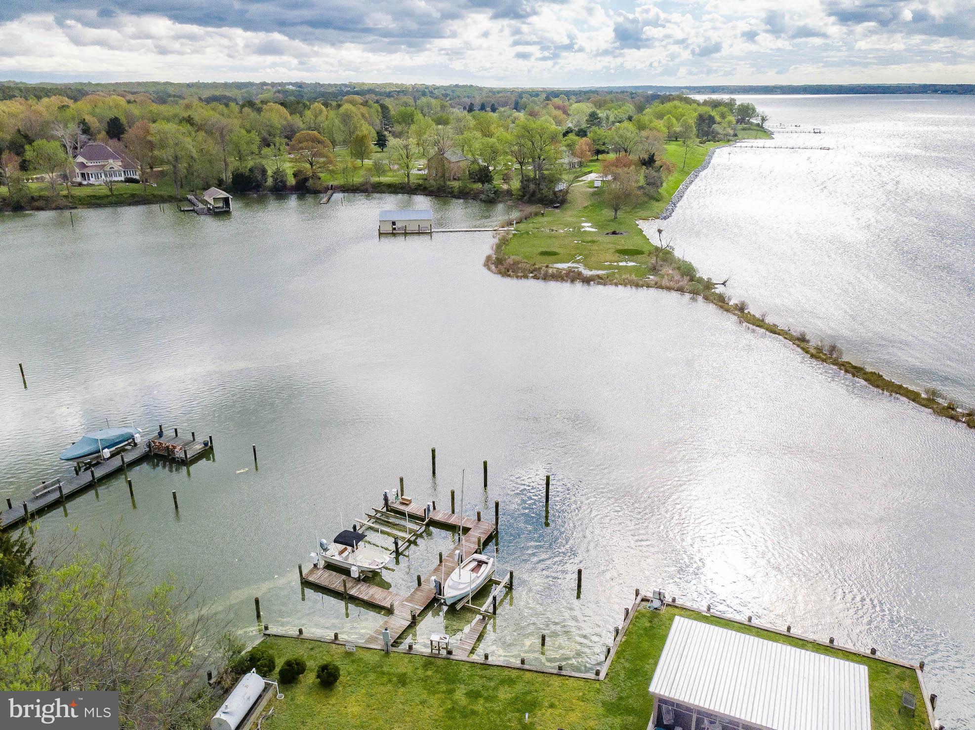 HARBOR VIEW VILLAS - Residential