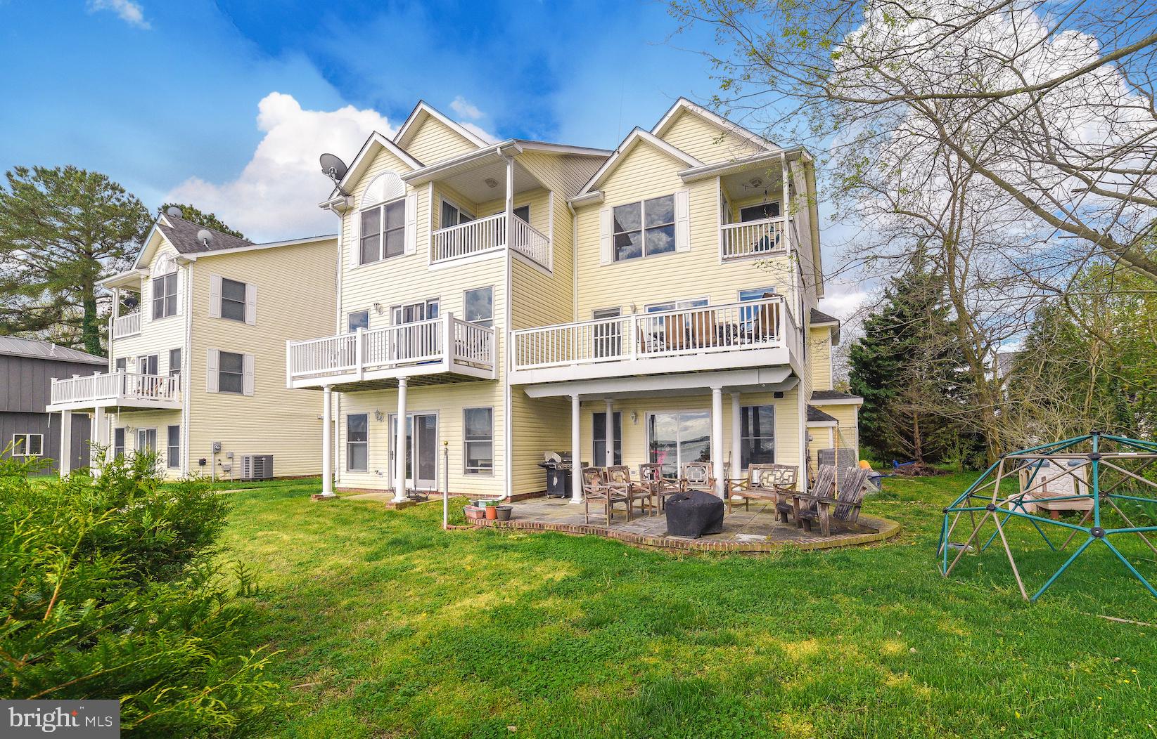 HARBOR VIEW VILLAS - Residential