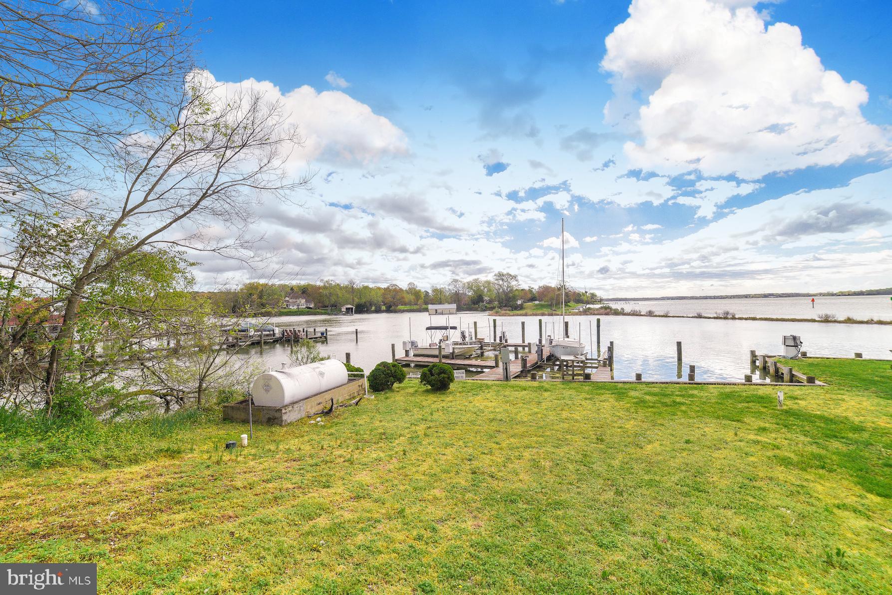 HARBOR VIEW VILLAS - Residential