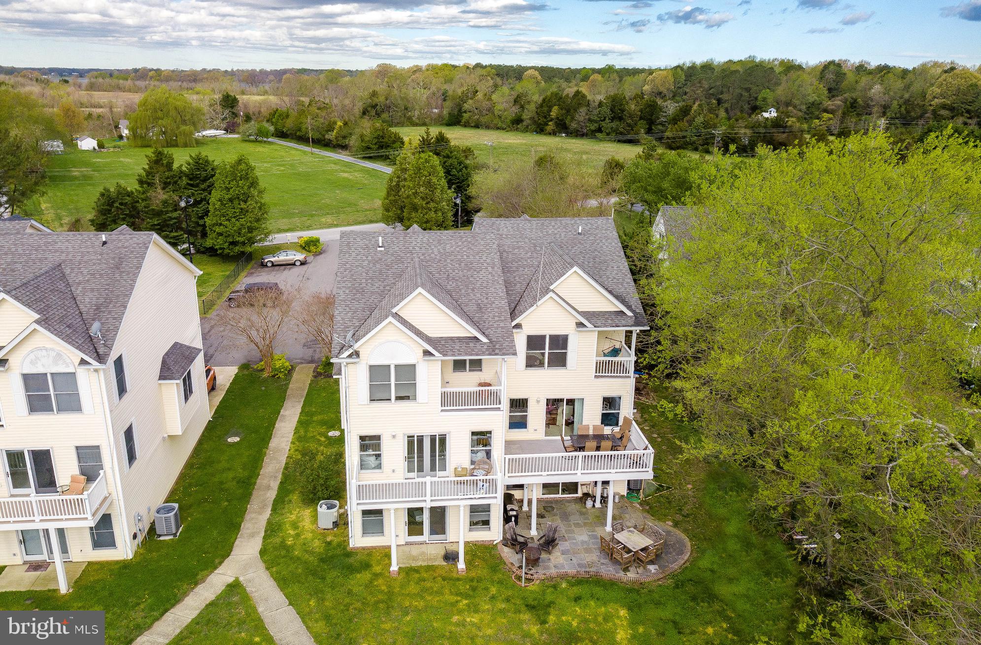 HARBOR VIEW VILLAS - Residential