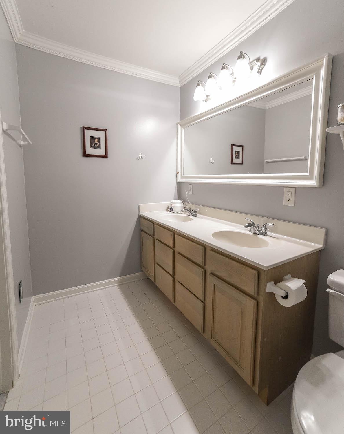 HARBOR VIEW VILLAS - Residential