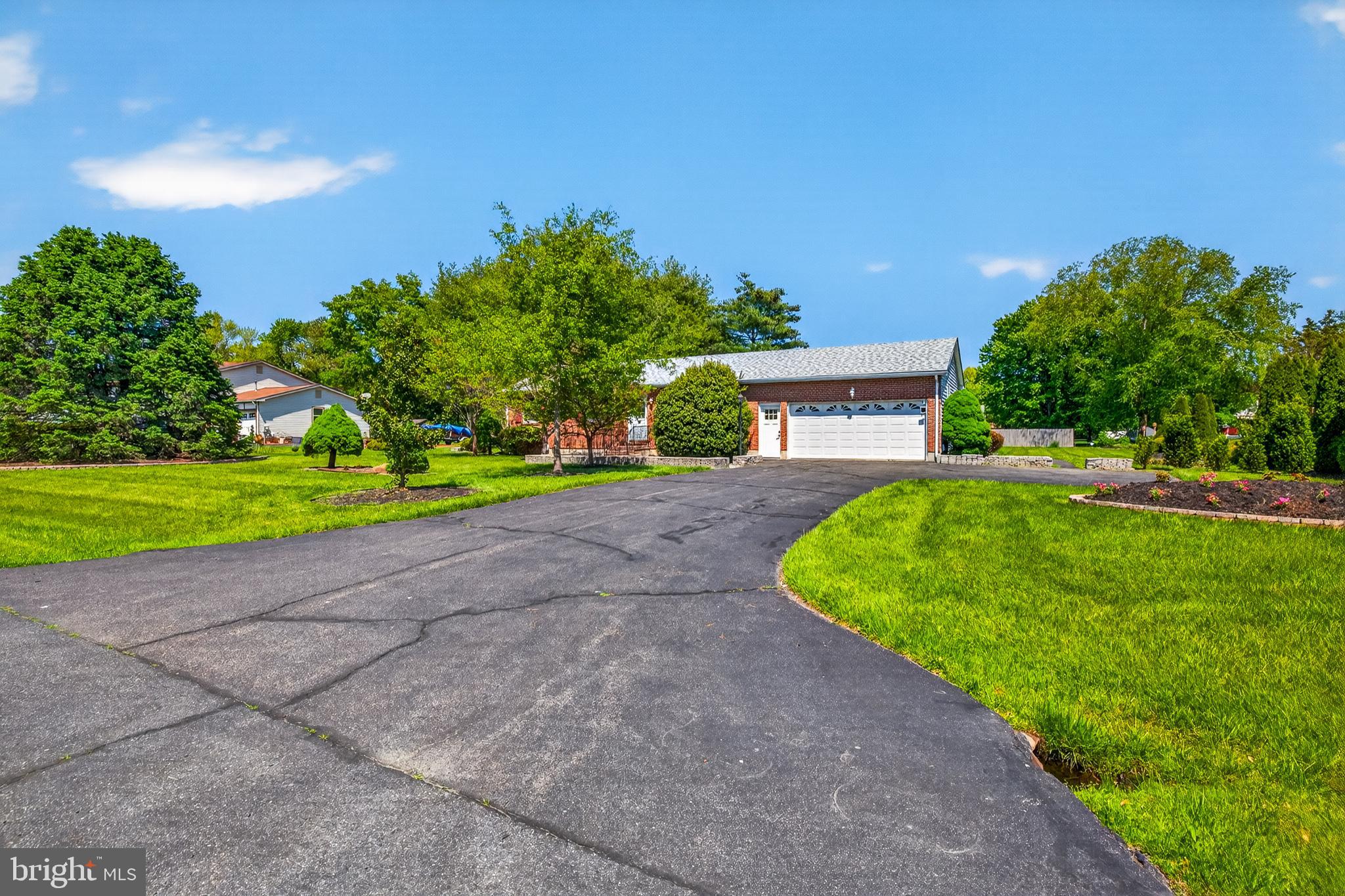 BRANTWOOD - Residential