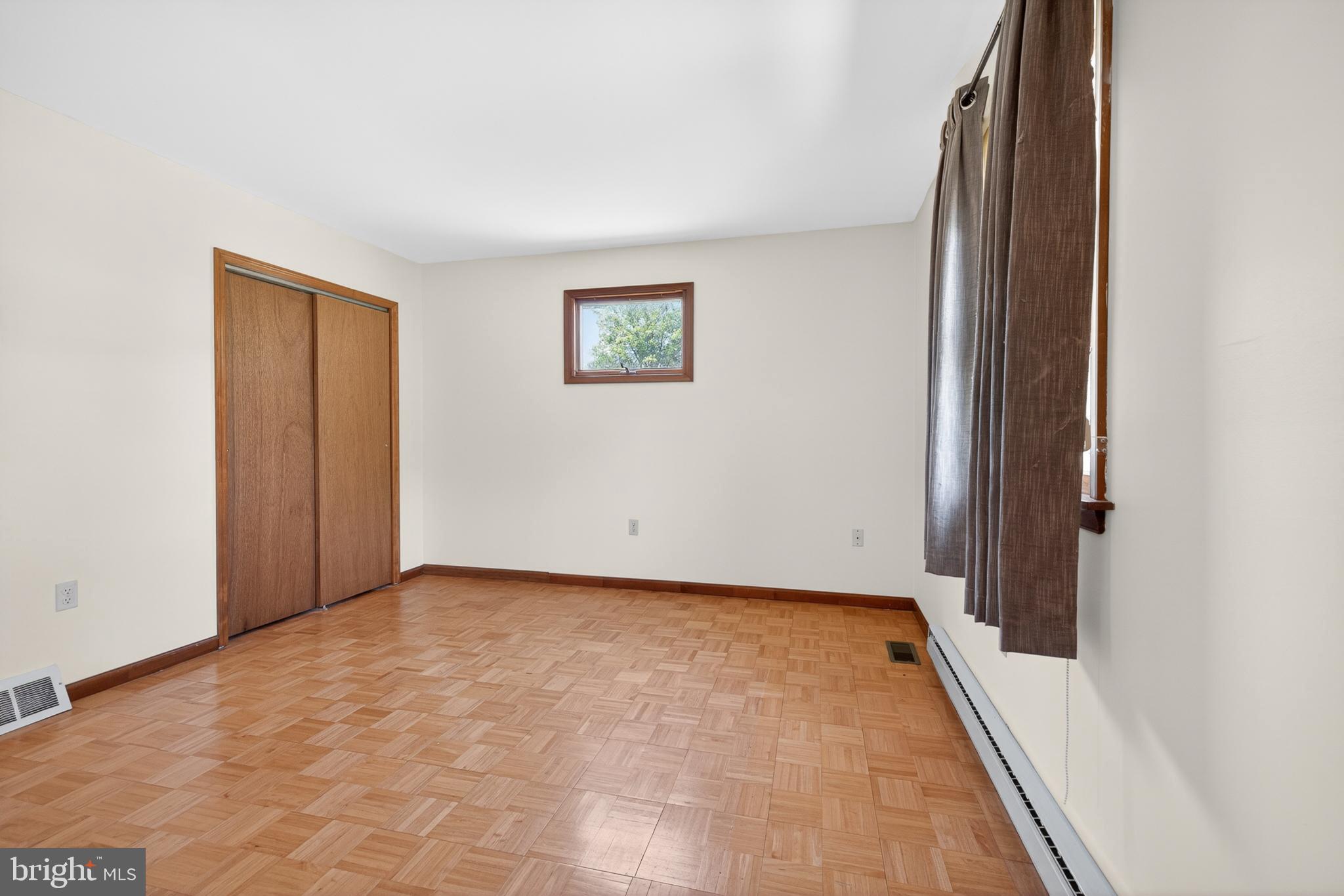BRANTWOOD - Residential