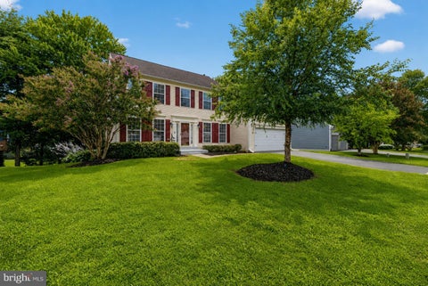 Photo of 10095 Post Oak Terrace, MANASSAS, VA 20110 (MLS # VAPW2122116)
