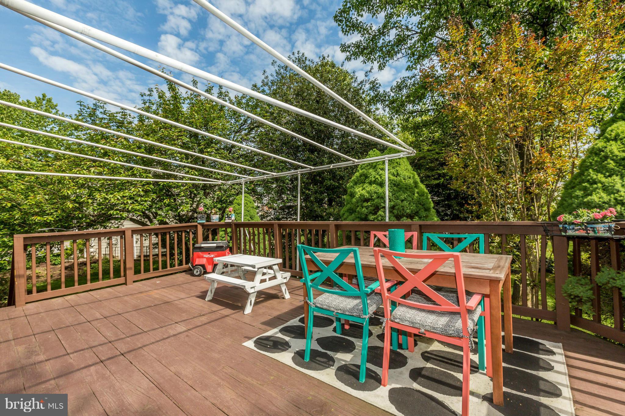 VILLAGE GREEN - Residential