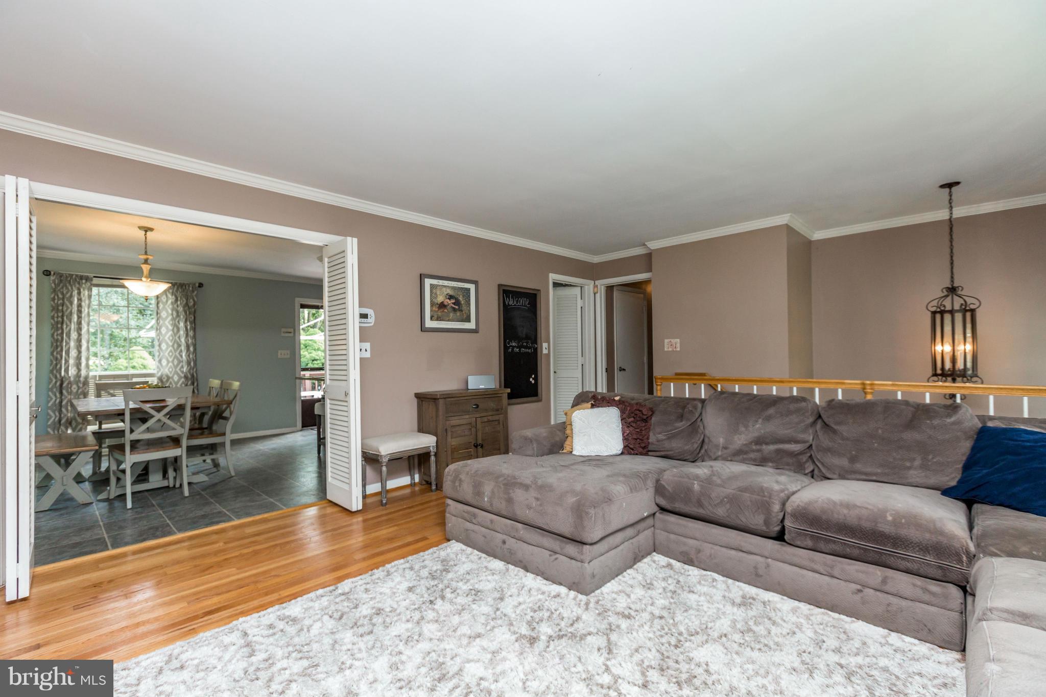 VILLAGE GREEN - Residential