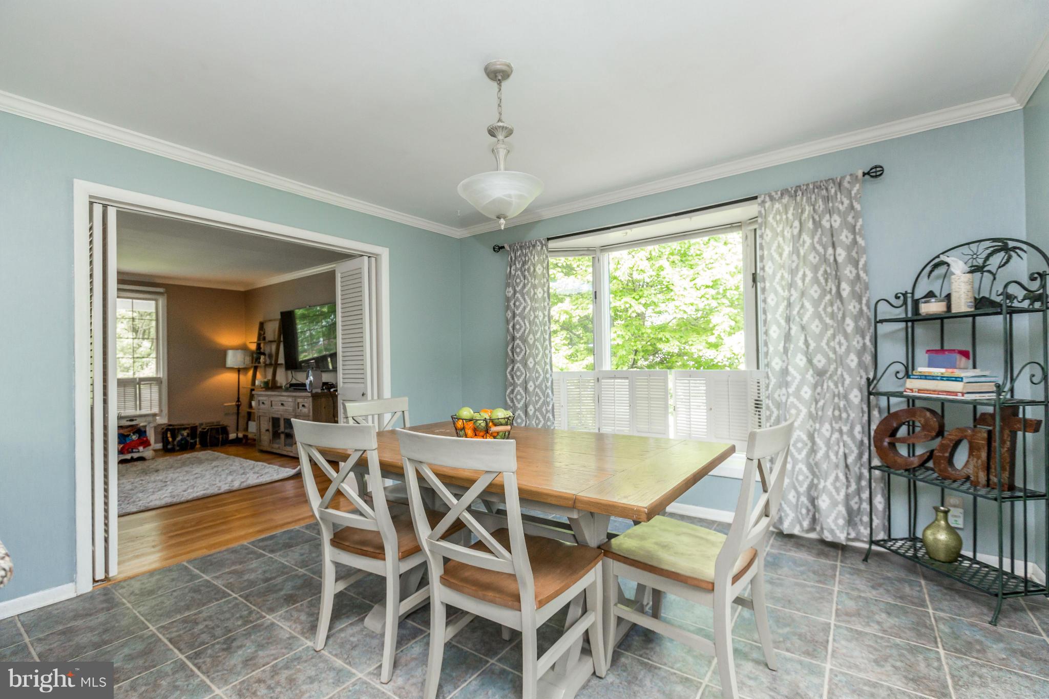 VILLAGE GREEN - Residential