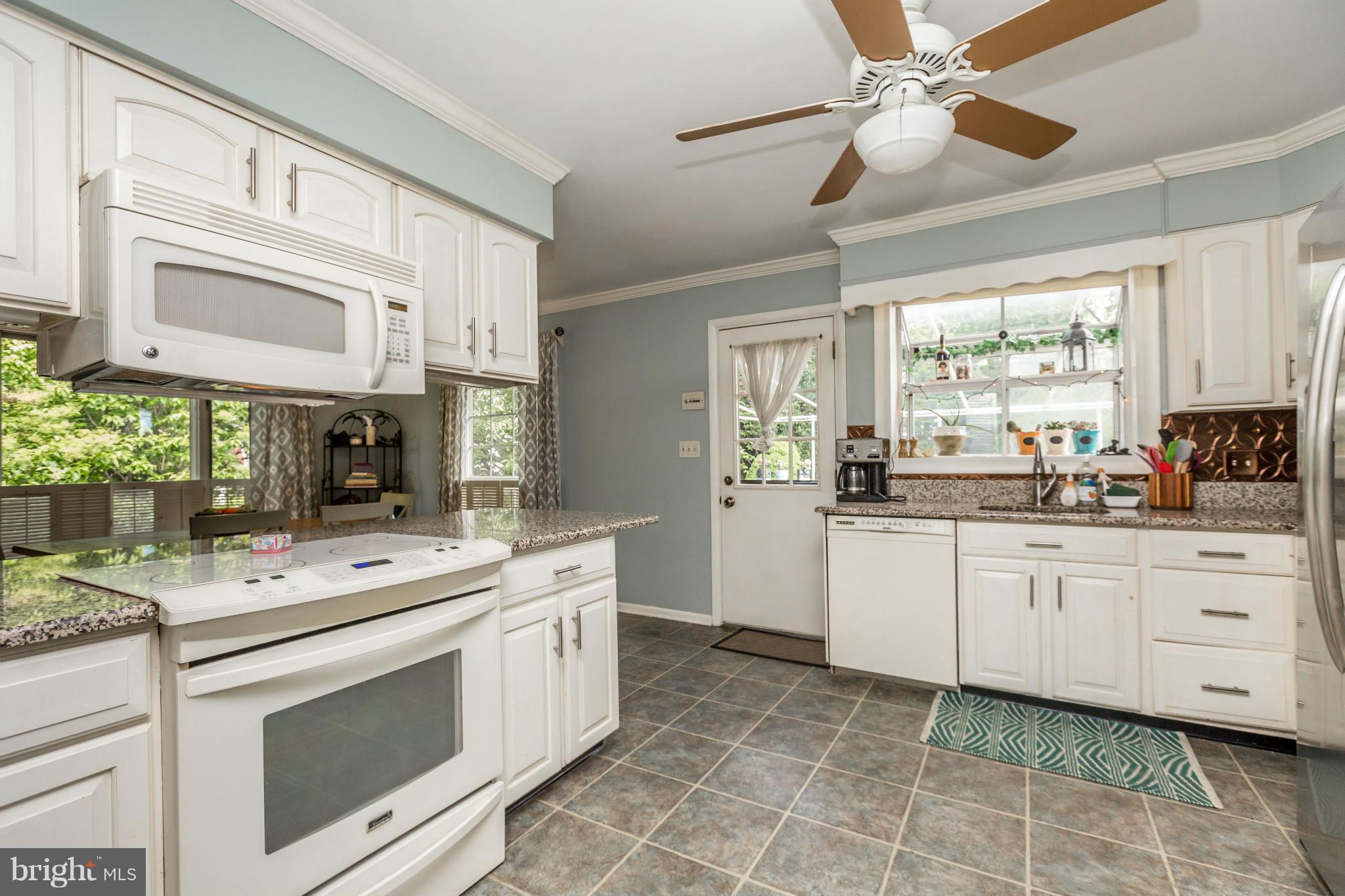 VILLAGE GREEN - Residential