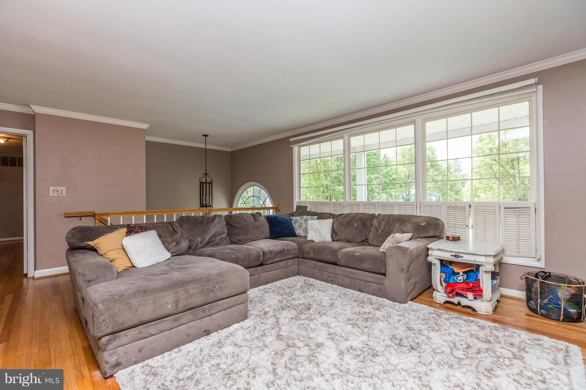 VILLAGE GREEN - Residential