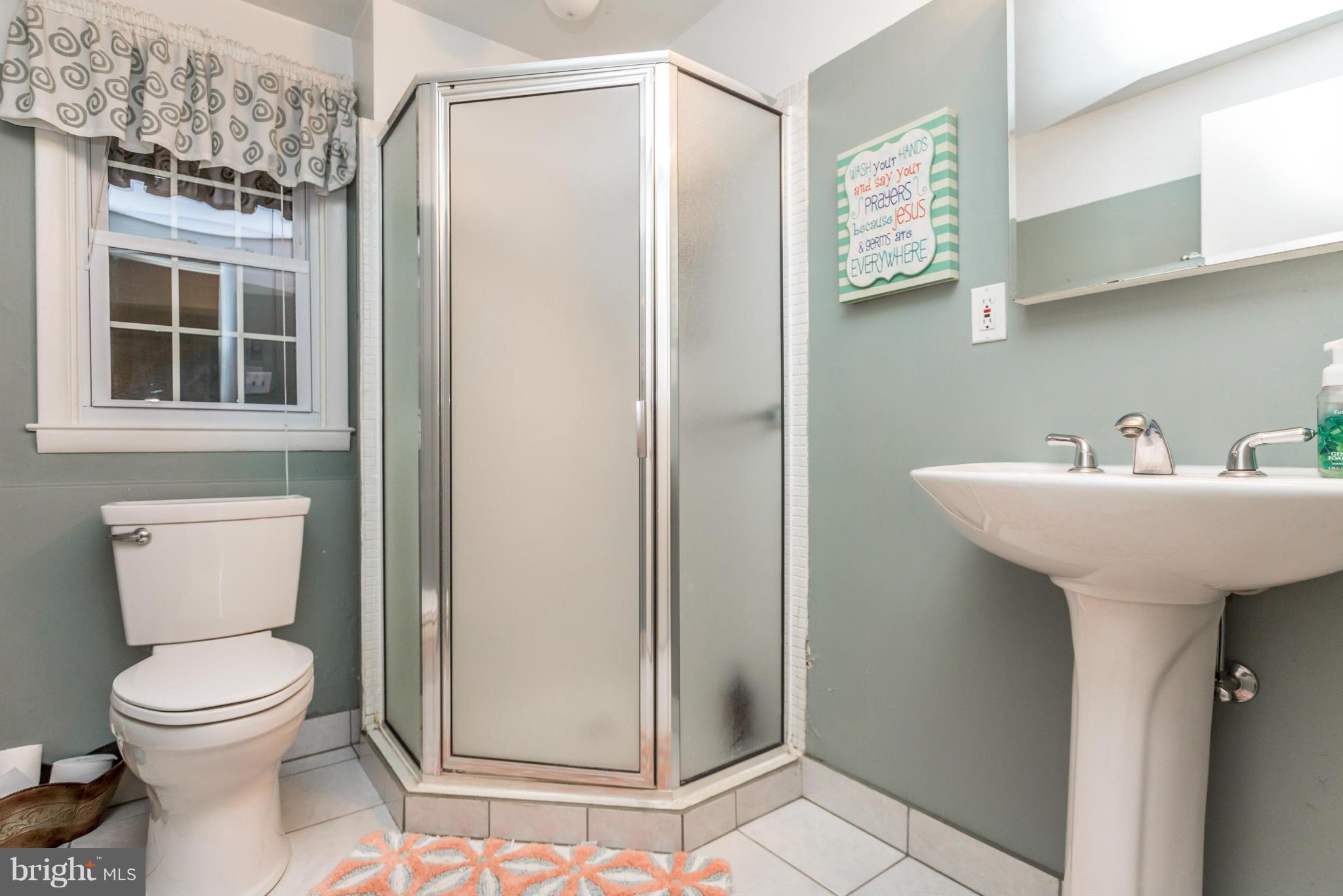 VILLAGE GREEN - Residential