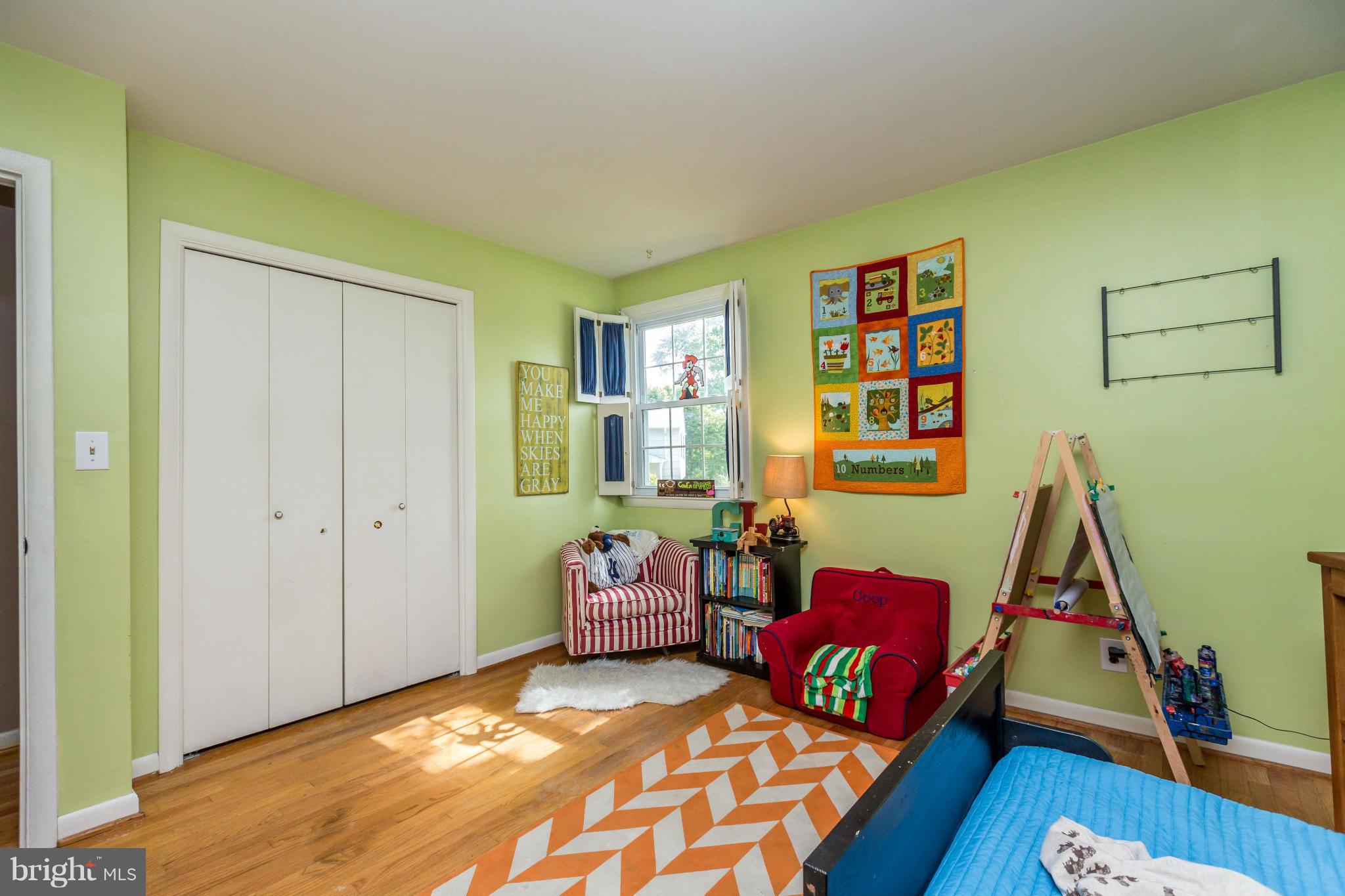 VILLAGE GREEN - Residential