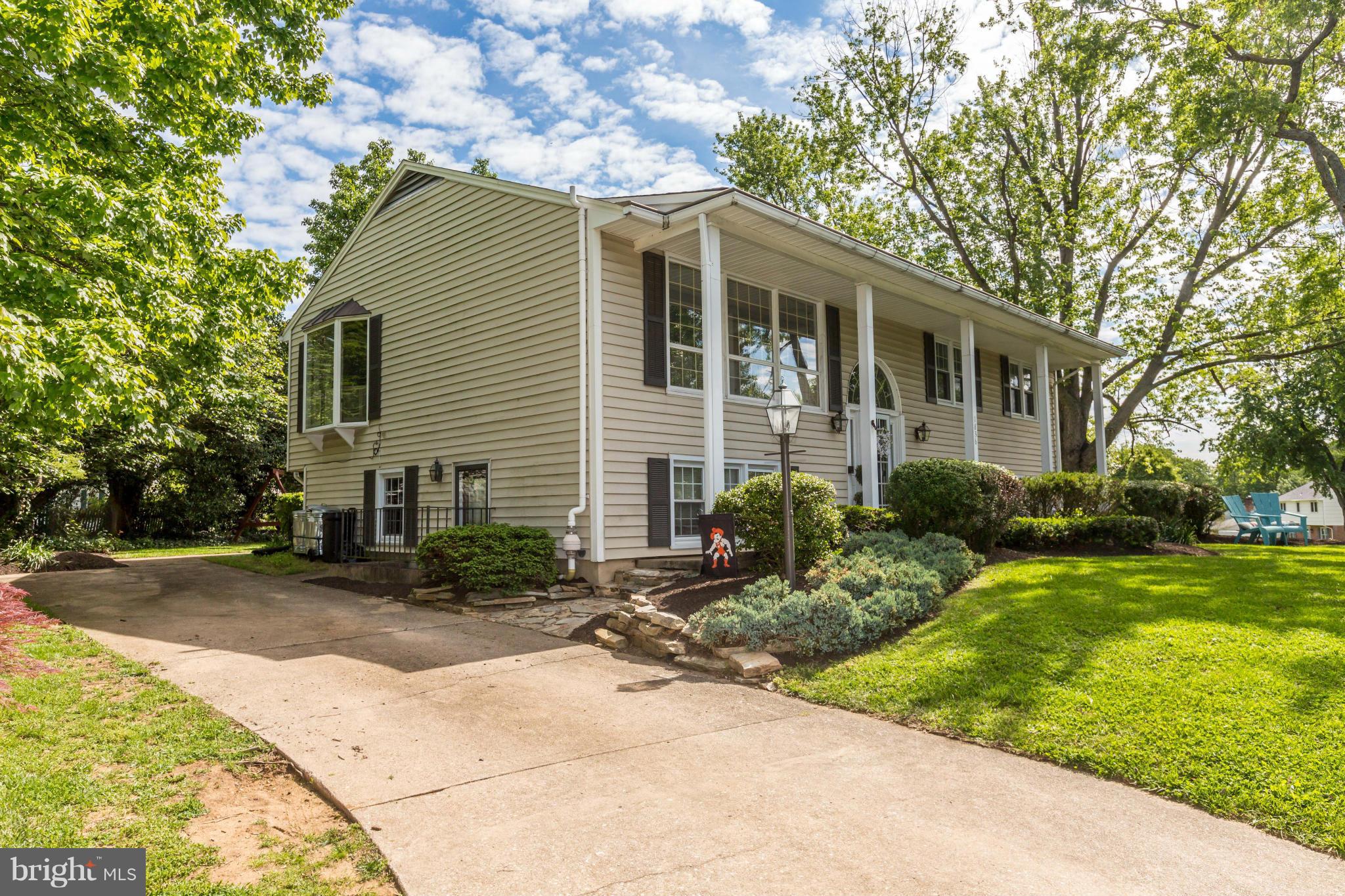 VILLAGE GREEN - Residential