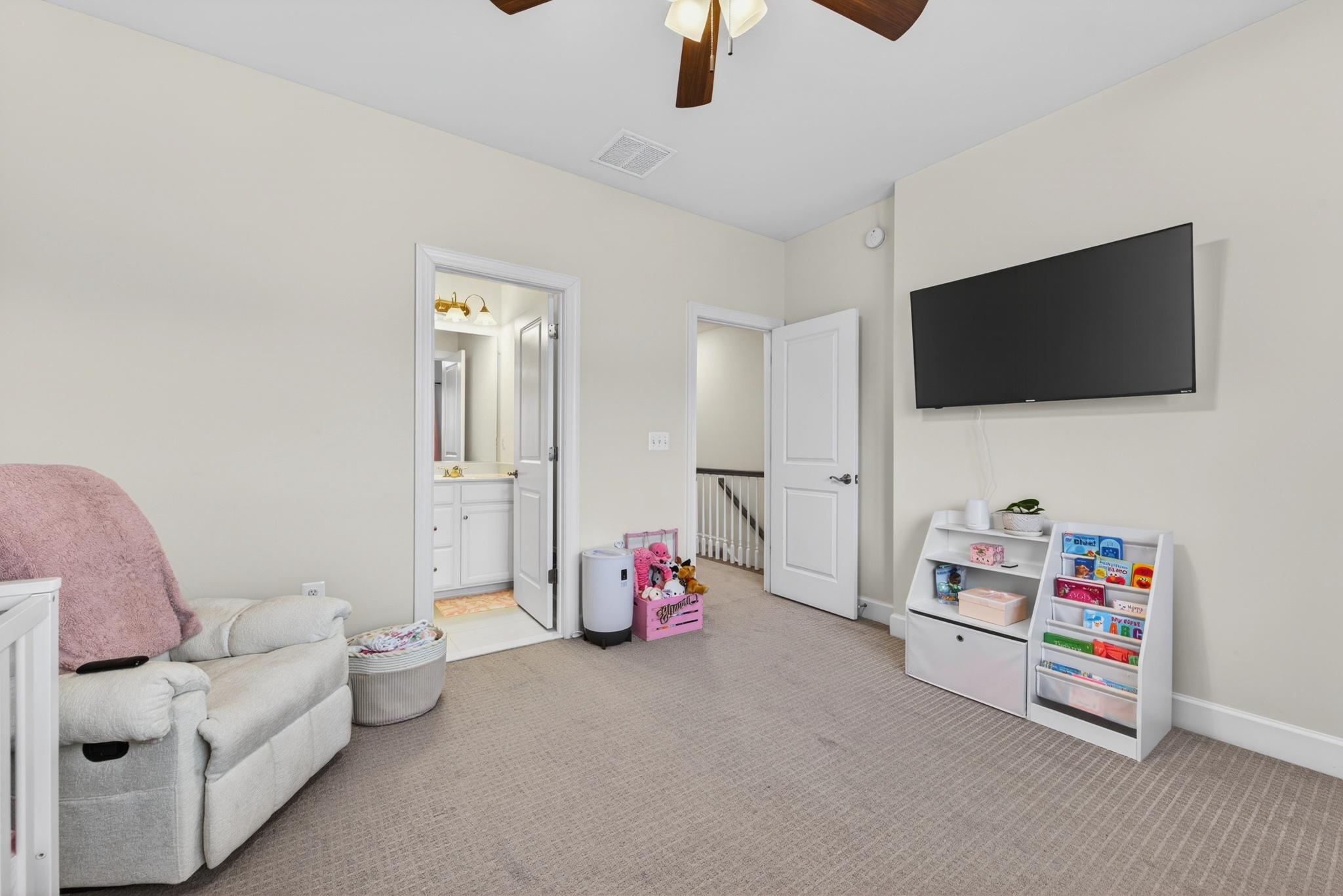 HAYMARKET CROSSING - Residential