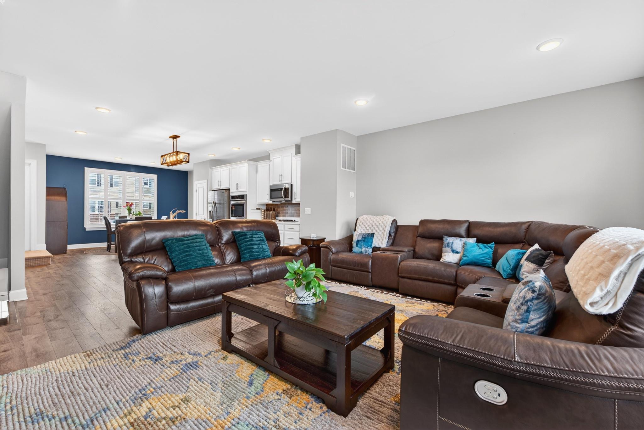 HAYMARKET CROSSING - Residential