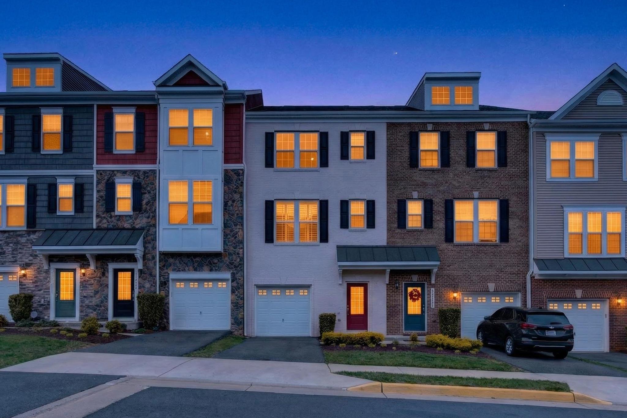 HAYMARKET CROSSING - Residential