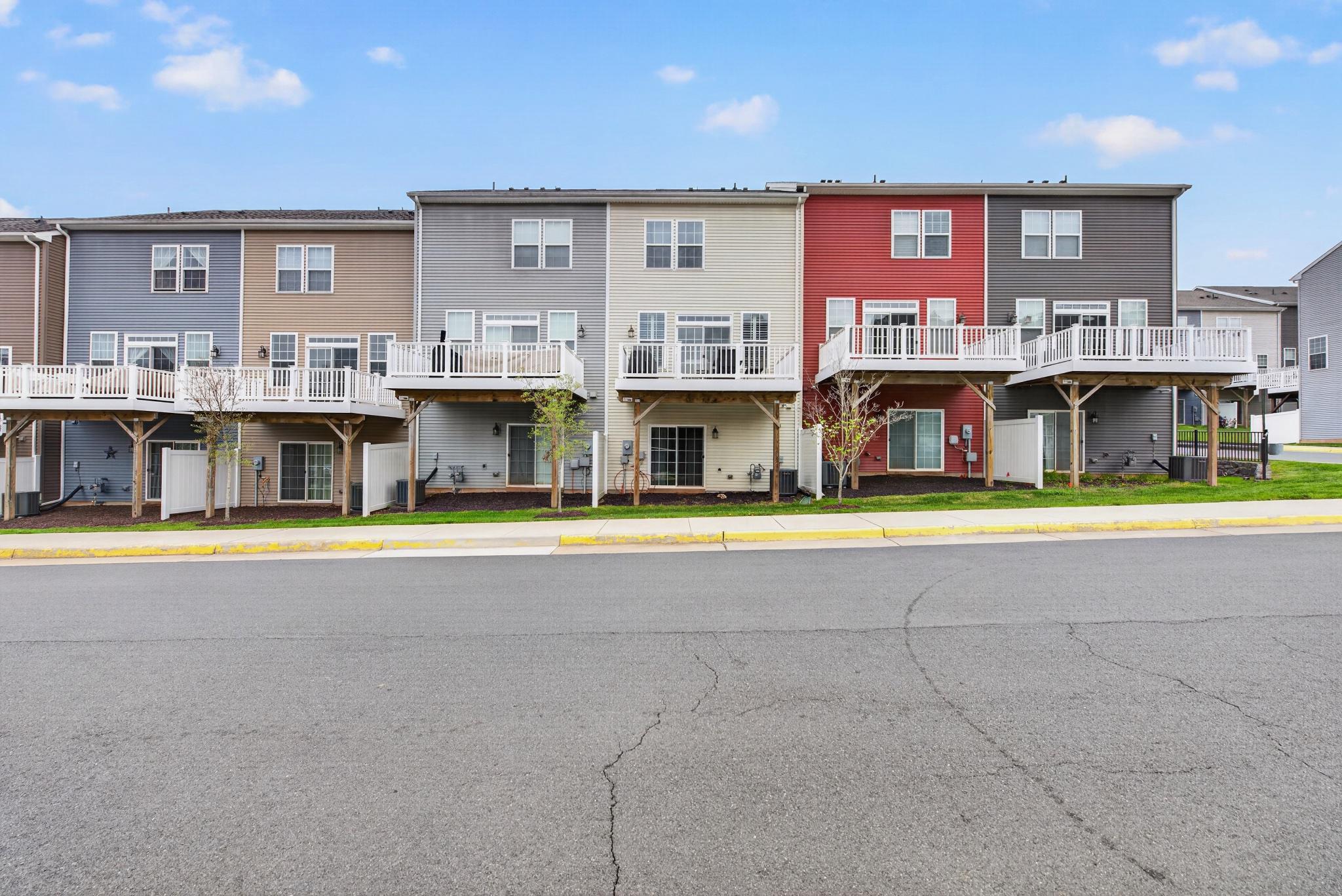 HAYMARKET CROSSING - Residential