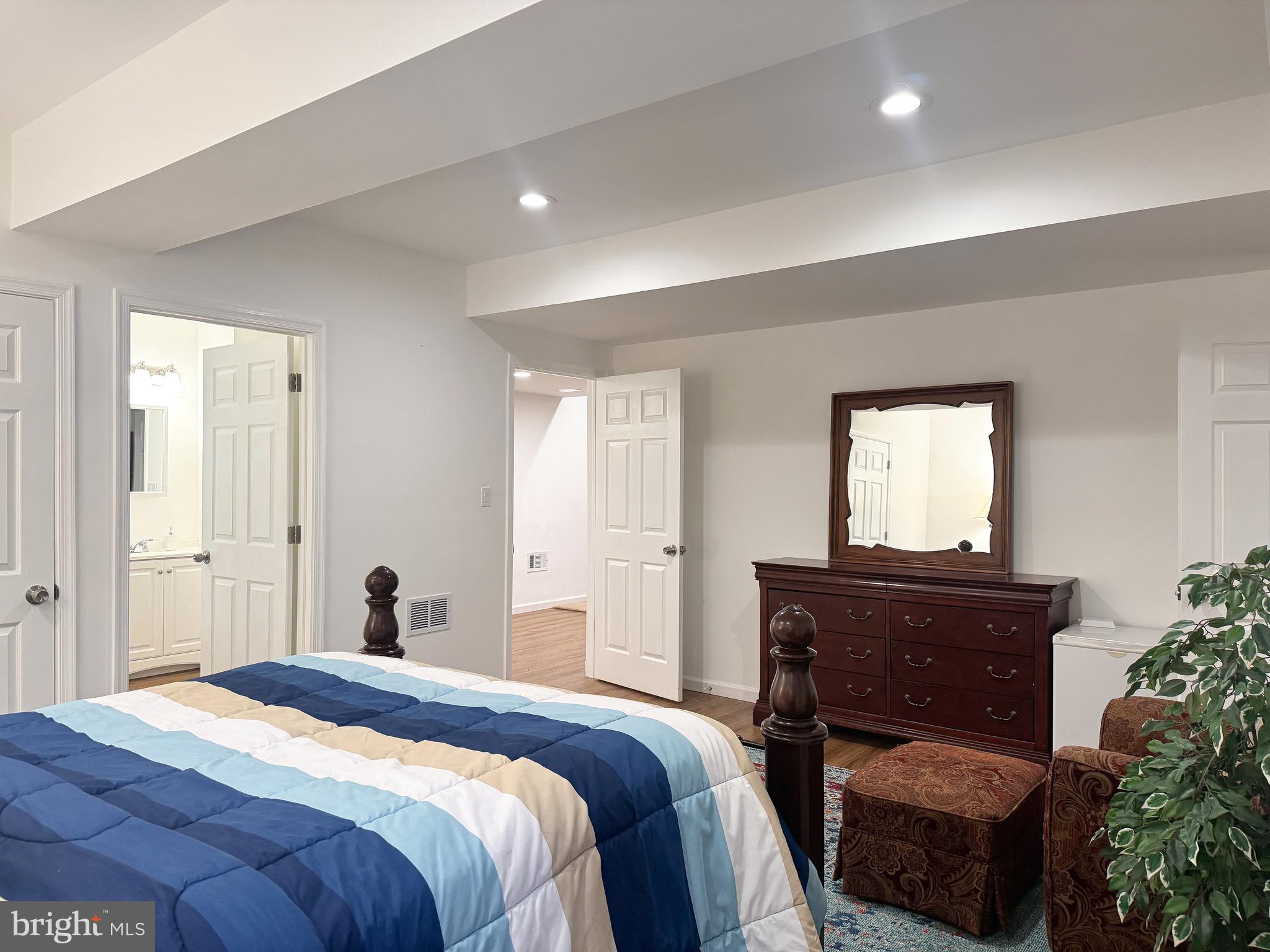 COVENTRY MEWS - Residential