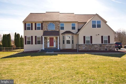 Photo of 21 Meadow Lane, POTTSTOWN, PA 19465 (MLS # PACT2119934)
