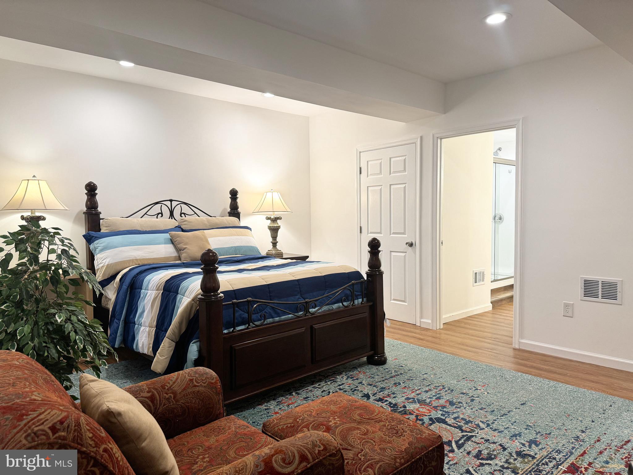 COVENTRY MEWS - Residential