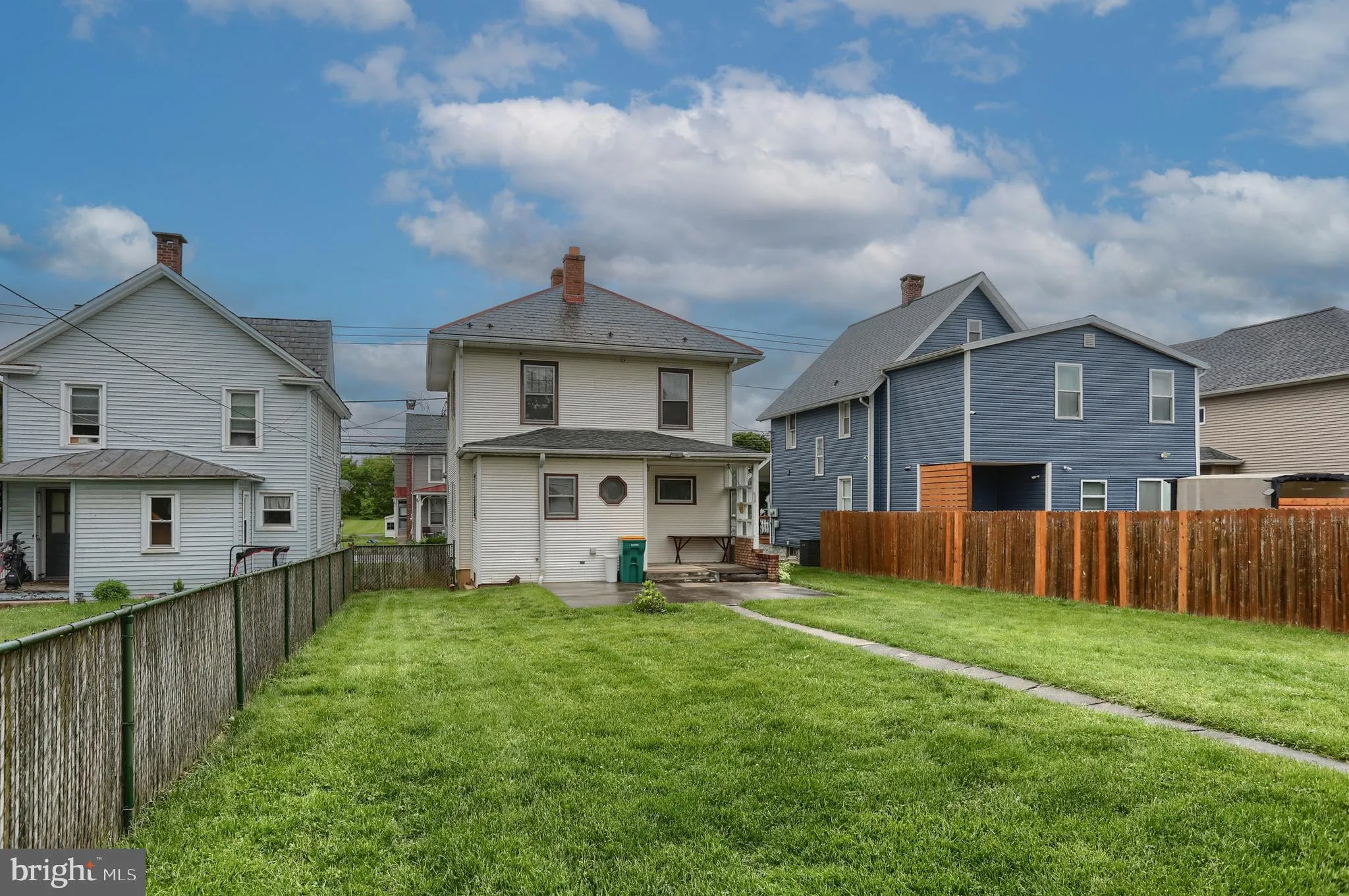 Hershey, Pennsylvania 17033, United States, 3 Bedrooms Bedrooms, ,2 BathroomsBathrooms,Residential,Pending,135947