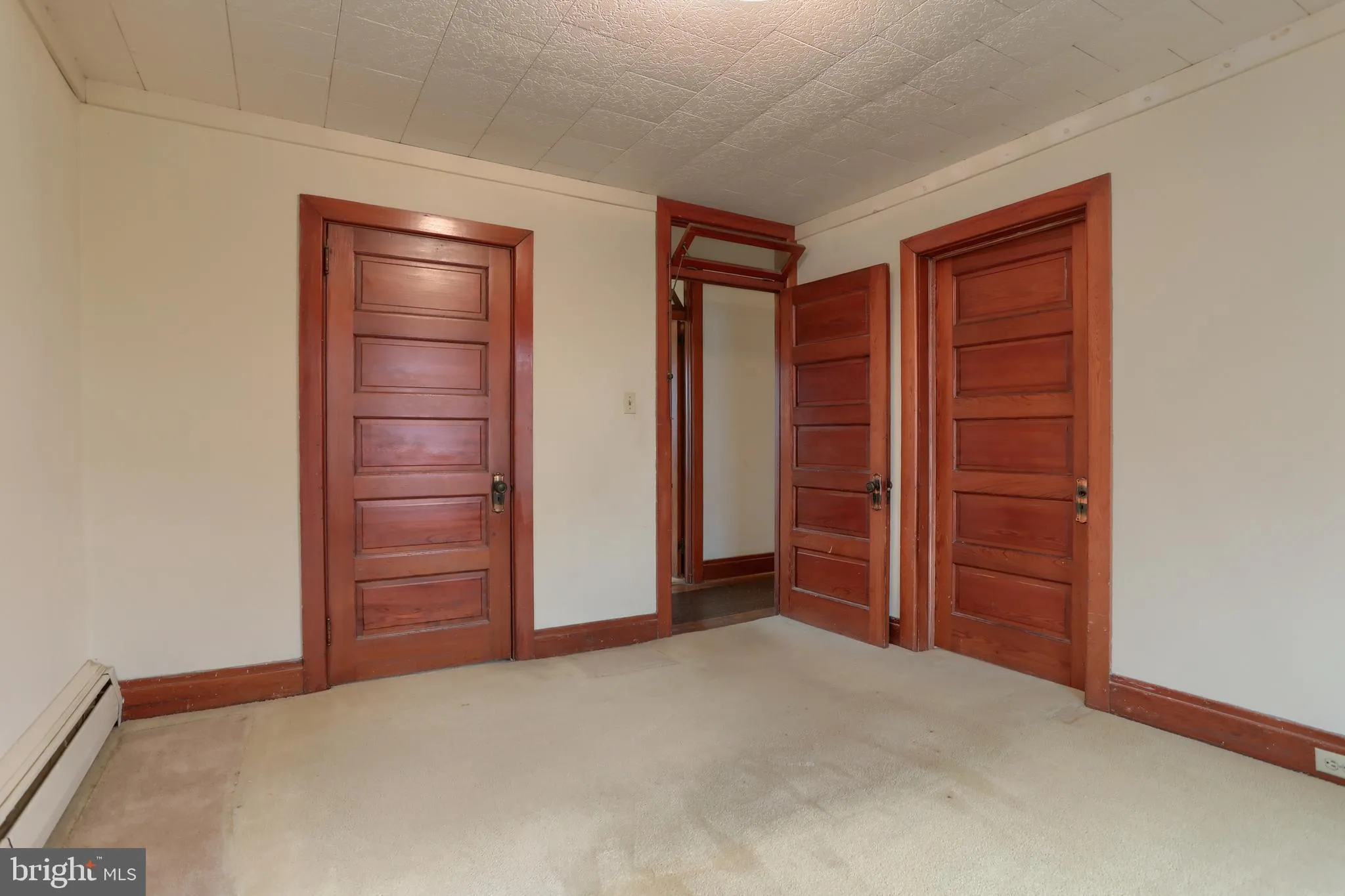 Hershey, Pennsylvania 17033, United States, 3 Bedrooms Bedrooms, ,2 BathroomsBathrooms,Residential,Pending,135947