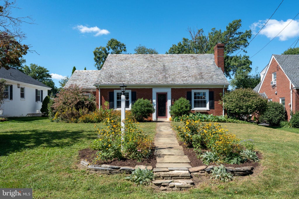 Photo of 1418 Esbenshade Road, LANCASTER, PA 17601 (MLS # PALA2095500)