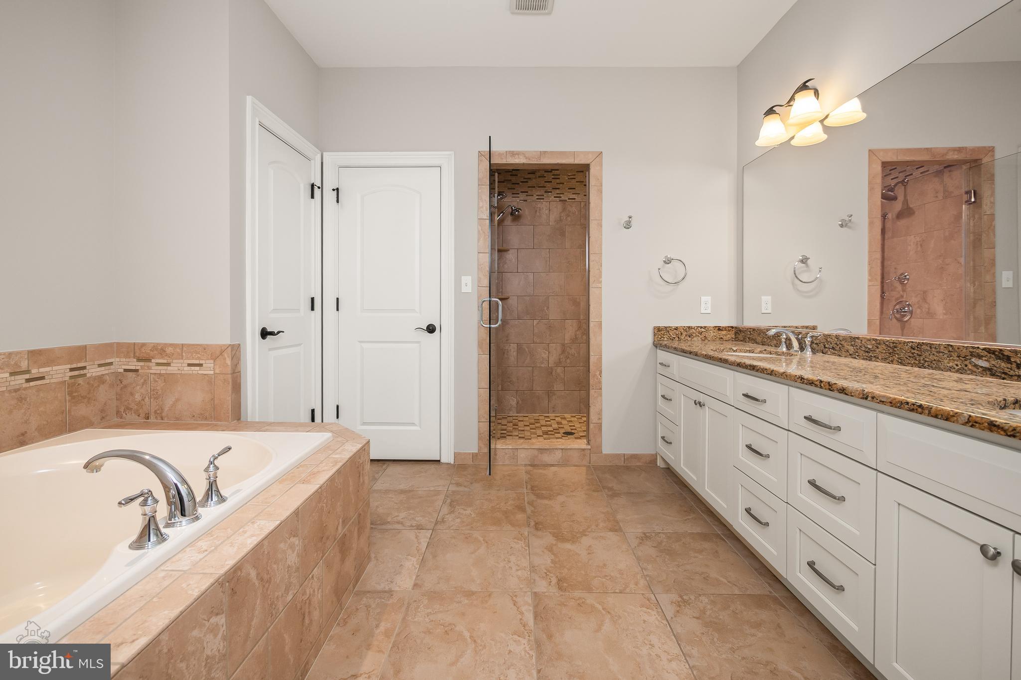 THE VILLAS @ SV - Residential